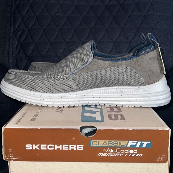NIB Skechers Men's Gray Slip-On Size 12 - Picture 7 of 8